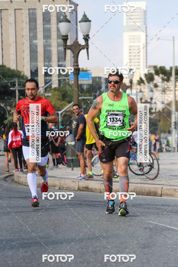 Buy your photos of the eventMeia Maratona Internacional de Curitiba 2018 on Fotop