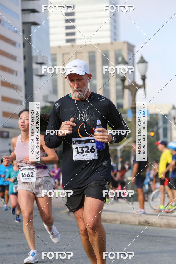 Buy your photos of the eventMeia Maratona Internacional de Curitiba 2018 on Fotop