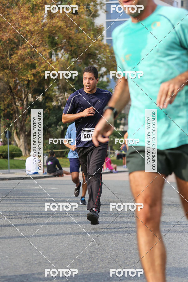 Buy your photos of the eventMeia Maratona Internacional de Curitiba 2018 on Fotop