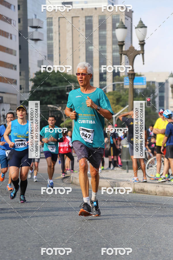 Buy your photos of the eventMeia Maratona Internacional de Curitiba 2018 on Fotop