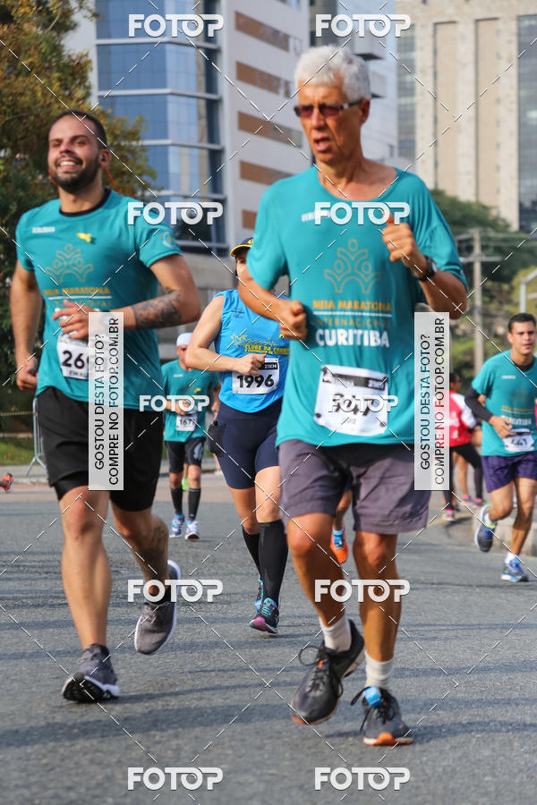 Buy your photos of the eventMeia Maratona Internacional de Curitiba 2018 on Fotop
