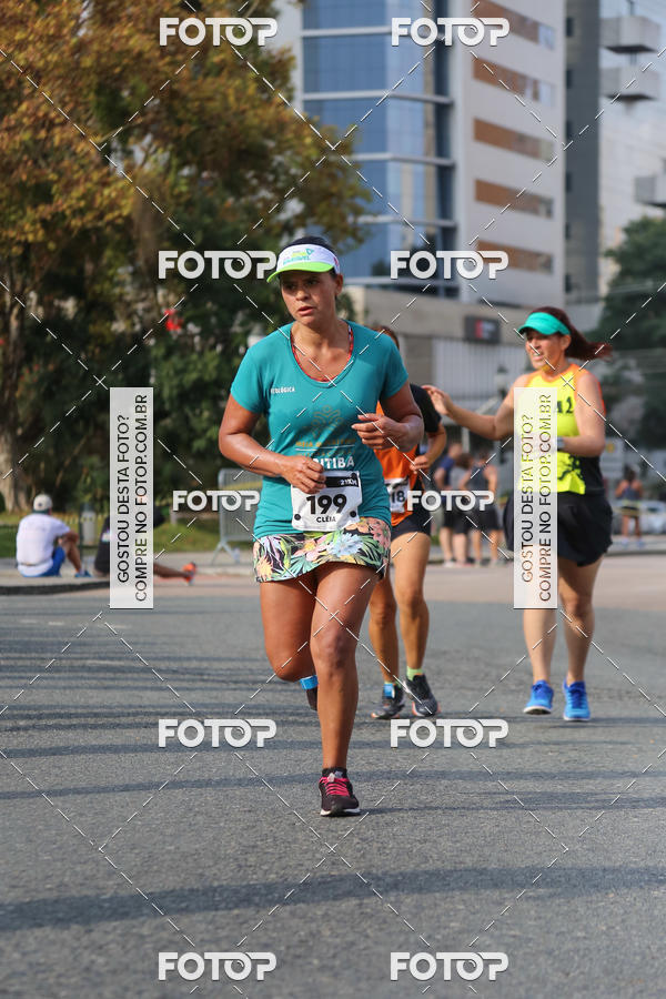 Buy your photos of the eventMeia Maratona Internacional de Curitiba 2018 on Fotop