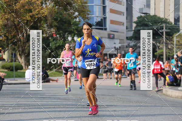 Buy your photos of the eventMeia Maratona Internacional de Curitiba 2018 on Fotop