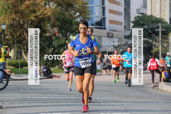 Buy your photos of the eventMeia Maratona Internacional de Curitiba 2018 on Fotop