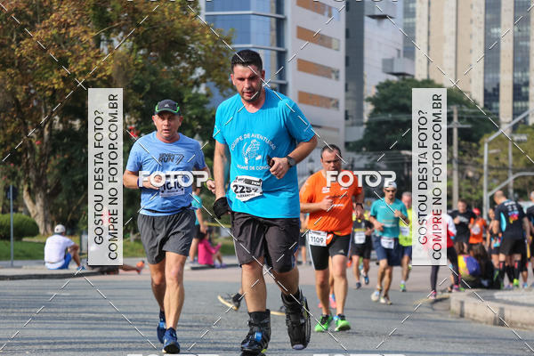 Buy your photos of the eventMeia Maratona Internacional de Curitiba 2018 on Fotop