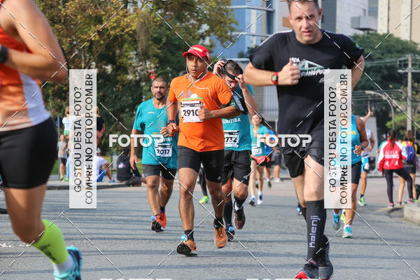 Buy your photos of the eventMeia Maratona Internacional de Curitiba 2018 on Fotop