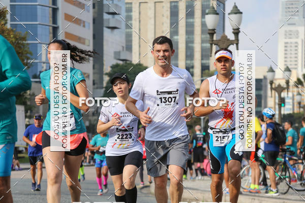 Buy your photos of the eventMeia Maratona Internacional de Curitiba 2018 on Fotop
