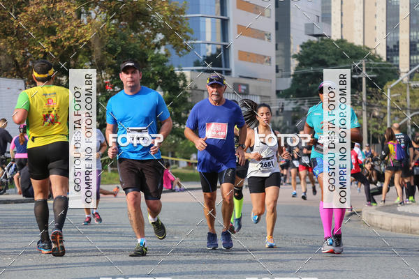 Buy your photos of the eventMeia Maratona Internacional de Curitiba 2018 on Fotop