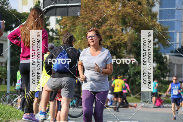 Buy your photos of the eventMeia Maratona Internacional de Curitiba 2018 on Fotop