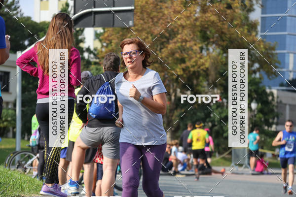 Buy your photos of the eventMeia Maratona Internacional de Curitiba 2018 on Fotop
