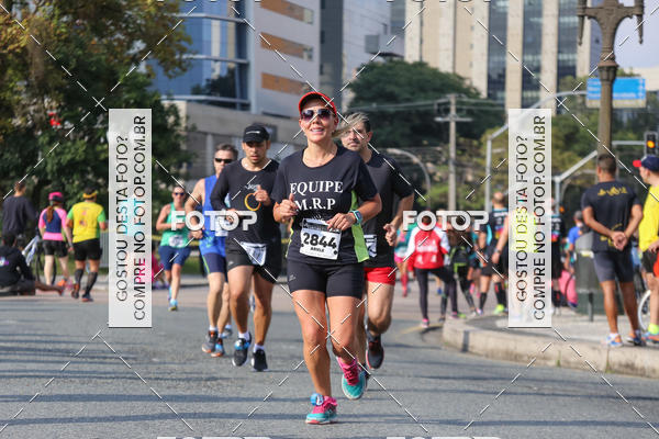 Buy your photos of the eventMeia Maratona Internacional de Curitiba 2018 on Fotop