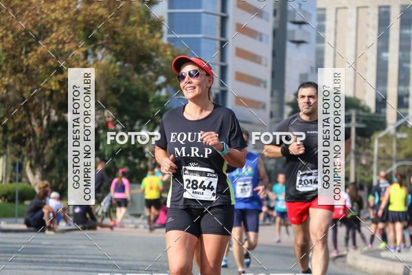 Buy your photos of the eventMeia Maratona Internacional de Curitiba 2018 on Fotop