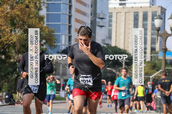 Buy your photos of the eventMeia Maratona Internacional de Curitiba 2018 on Fotop