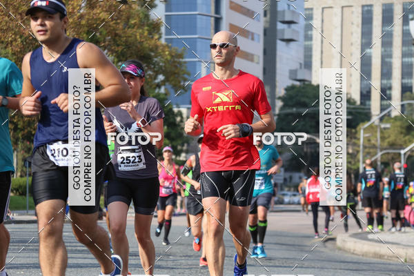 Buy your photos of the eventMeia Maratona Internacional de Curitiba 2018 on Fotop