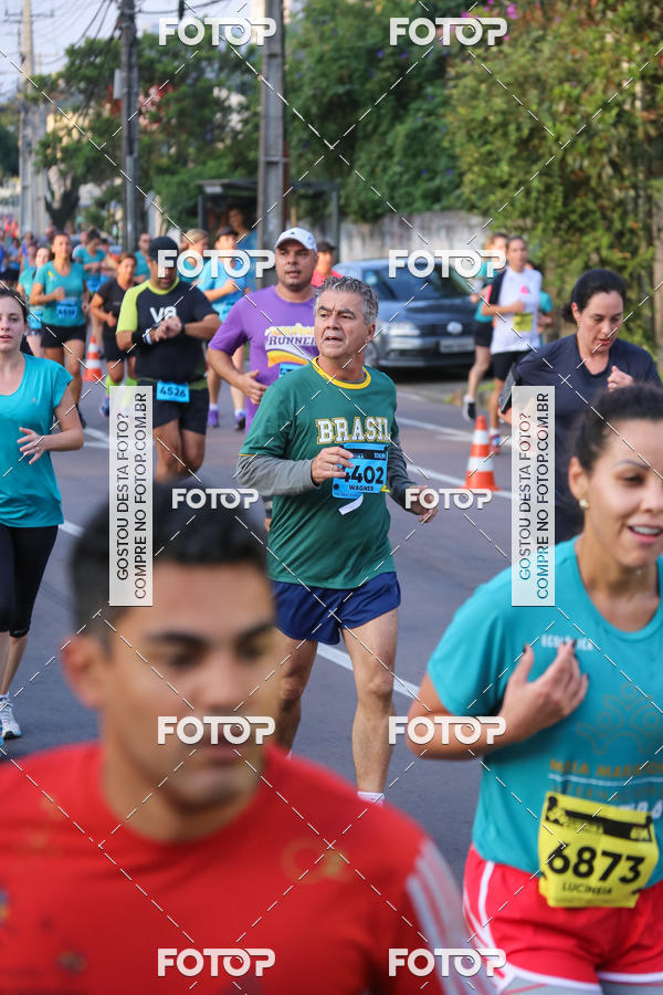 Buy your photos of the eventMeia Maratona Internacional de Curitiba 2018 on Fotop
