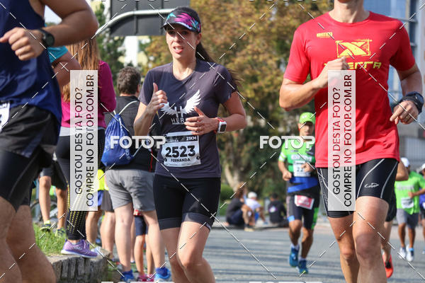 Buy your photos of the eventMeia Maratona Internacional de Curitiba 2018 on Fotop