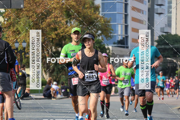Buy your photos of the eventMeia Maratona Internacional de Curitiba 2018 on Fotop