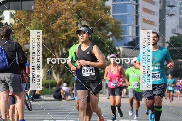 Buy your photos of the eventMeia Maratona Internacional de Curitiba 2018 on Fotop