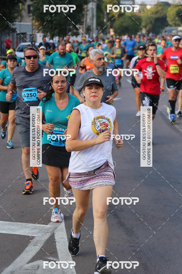 Buy your photos of the eventMeia Maratona Internacional de Curitiba 2018 on Fotop