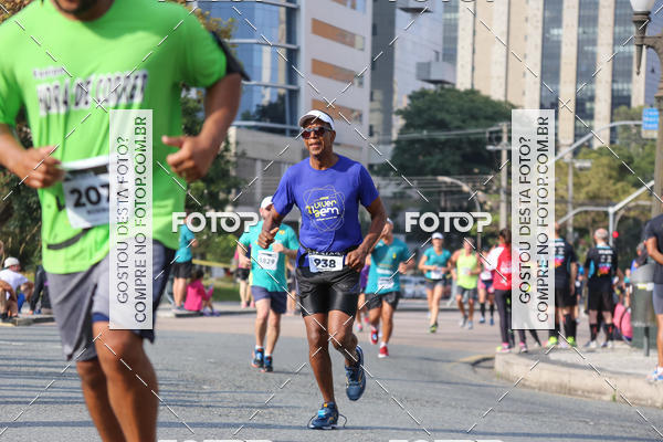 Buy your photos of the eventMeia Maratona Internacional de Curitiba 2018 on Fotop