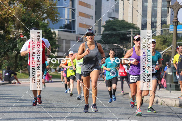 Buy your photos of the eventMeia Maratona Internacional de Curitiba 2018 on Fotop
