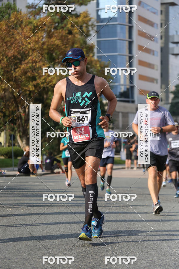Buy your photos of the eventMeia Maratona Internacional de Curitiba 2018 on Fotop