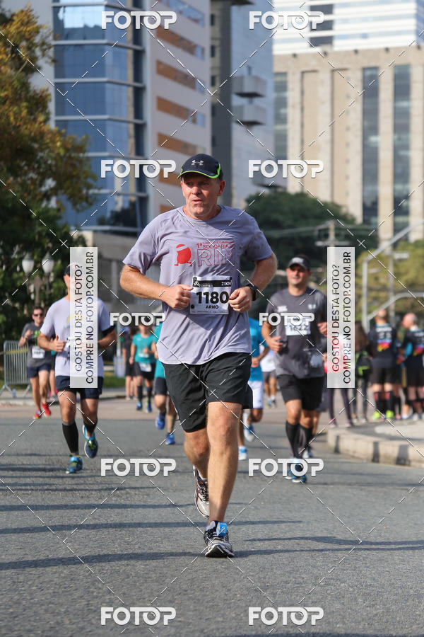Buy your photos of the eventMeia Maratona Internacional de Curitiba 2018 on Fotop