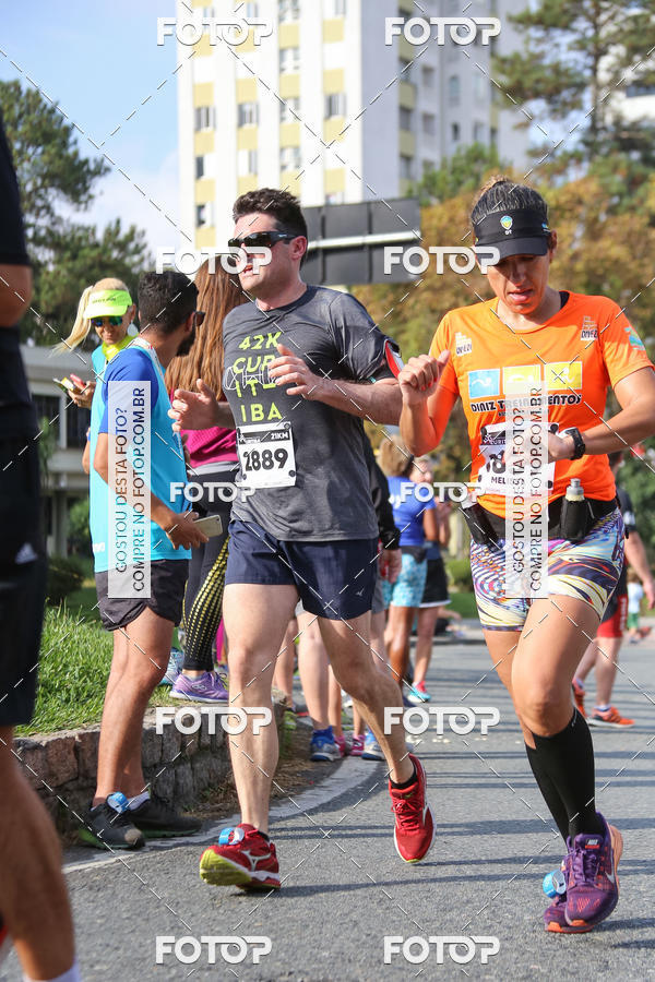Buy your photos of the eventMeia Maratona Internacional de Curitiba 2018 on Fotop