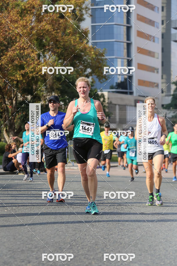 Buy your photos of the eventMeia Maratona Internacional de Curitiba 2018 on Fotop