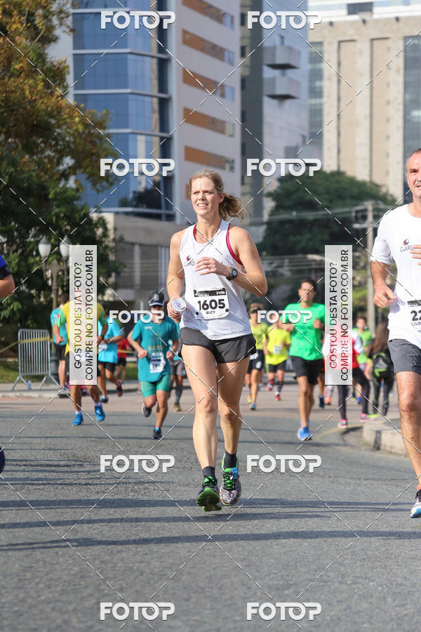 Buy your photos of the eventMeia Maratona Internacional de Curitiba 2018 on Fotop