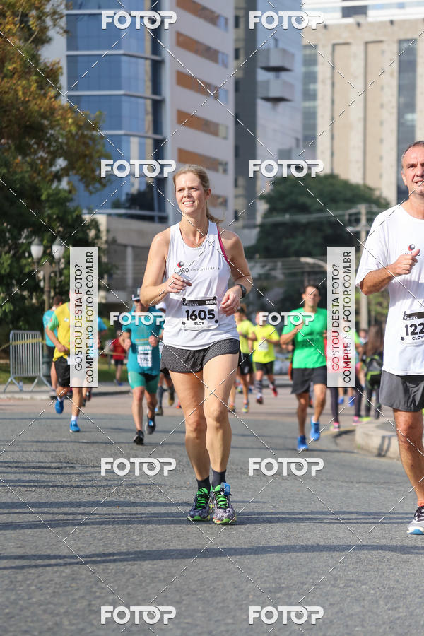 Buy your photos of the eventMeia Maratona Internacional de Curitiba 2018 on Fotop