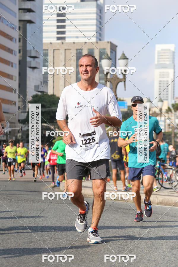 Buy your photos of the eventMeia Maratona Internacional de Curitiba 2018 on Fotop