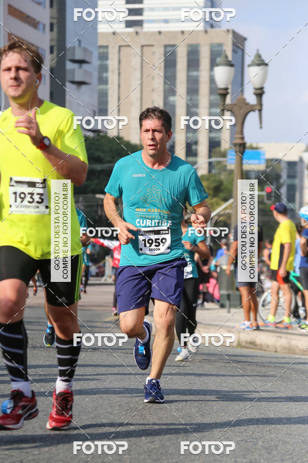 Buy your photos of the eventMeia Maratona Internacional de Curitiba 2018 on Fotop