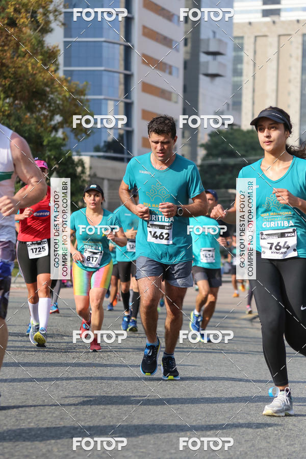 Buy your photos of the eventMeia Maratona Internacional de Curitiba 2018 on Fotop