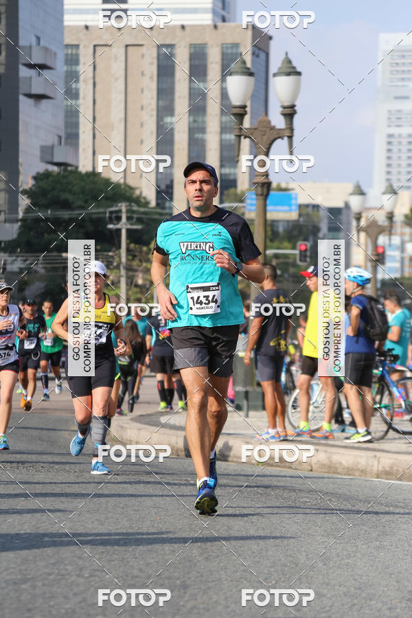 Buy your photos of the eventMeia Maratona Internacional de Curitiba 2018 on Fotop