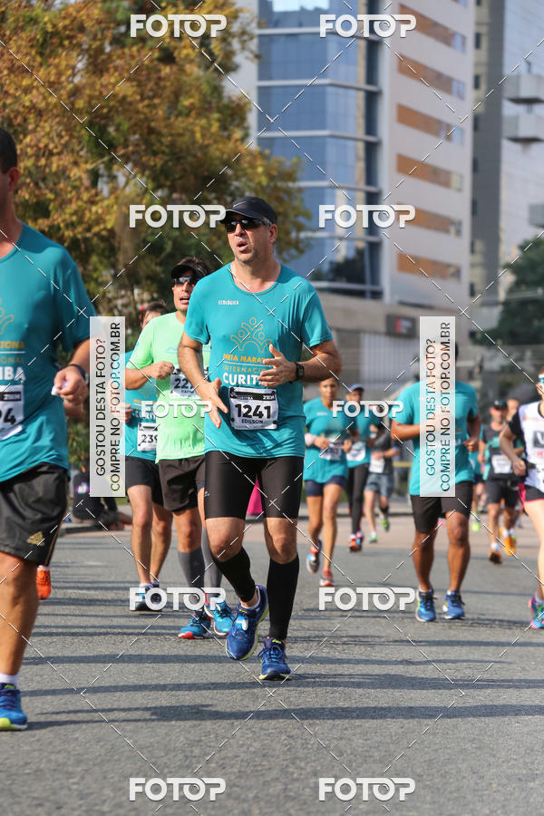 Buy your photos of the eventMeia Maratona Internacional de Curitiba 2018 on Fotop