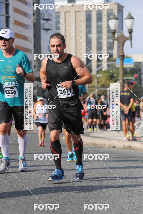 Buy your photos of the eventMeia Maratona Internacional de Curitiba 2018 on Fotop