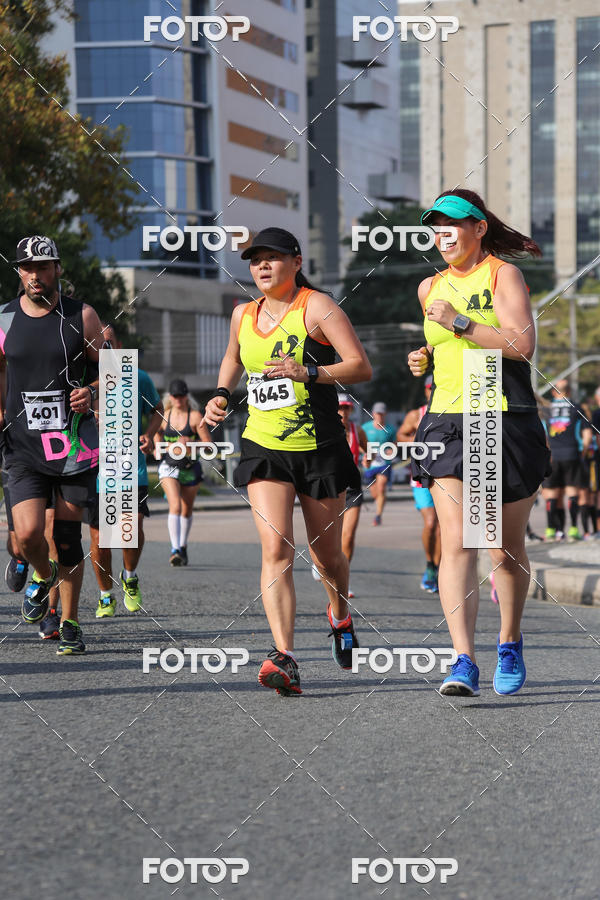 Buy your photos of the eventMeia Maratona Internacional de Curitiba 2018 on Fotop