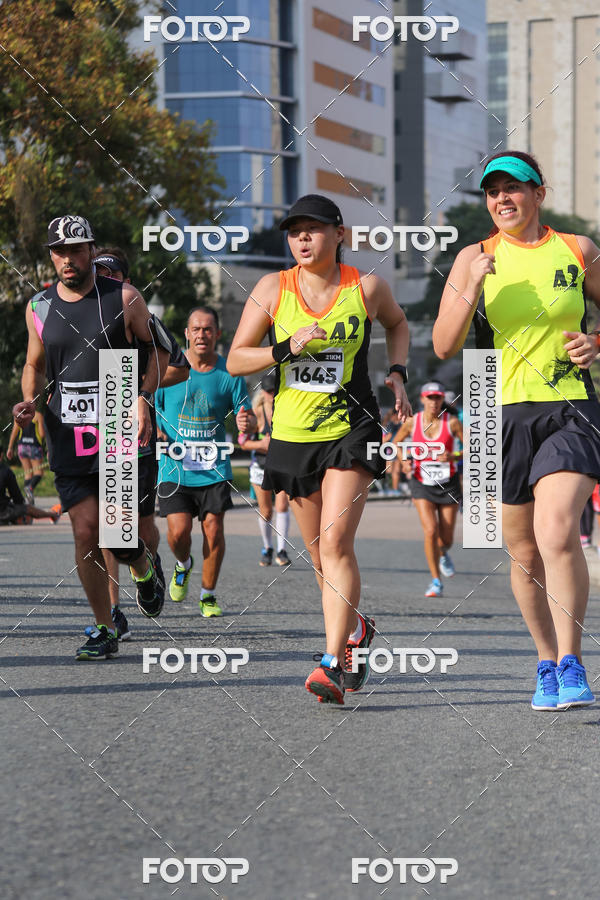 Buy your photos of the eventMeia Maratona Internacional de Curitiba 2018 on Fotop