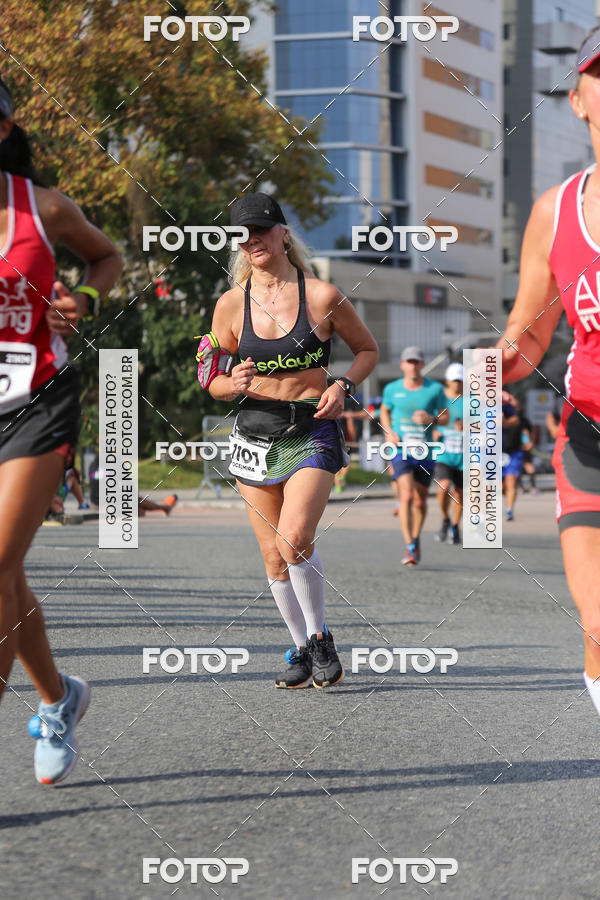 Buy your photos of the eventMeia Maratona Internacional de Curitiba 2018 on Fotop
