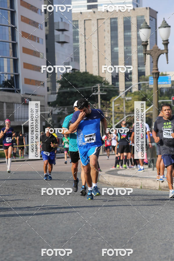 Buy your photos of the eventMeia Maratona Internacional de Curitiba 2018 on Fotop