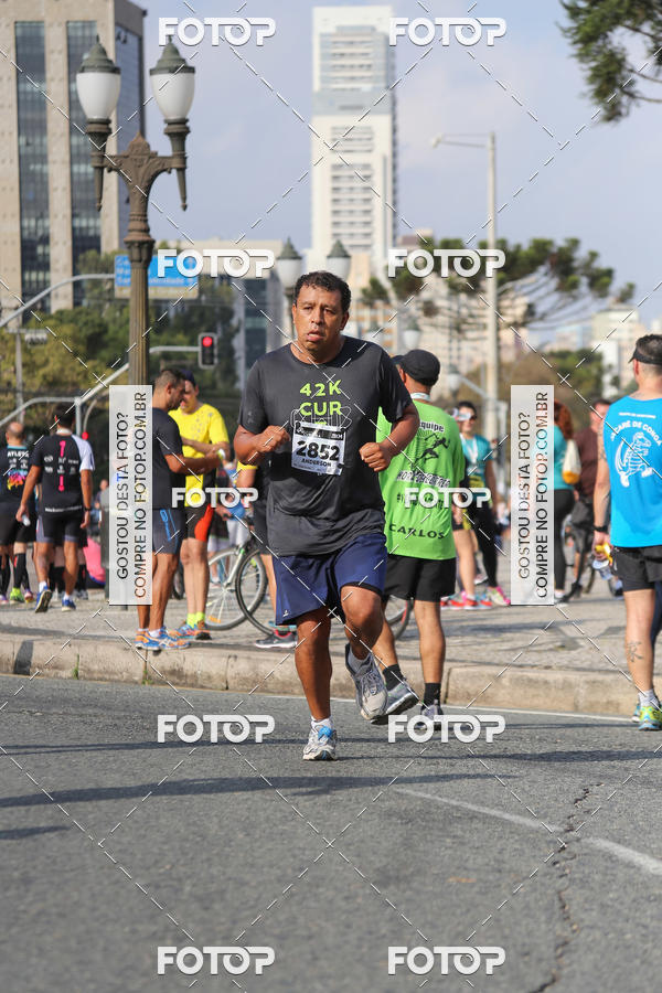 Buy your photos of the eventMeia Maratona Internacional de Curitiba 2018 on Fotop