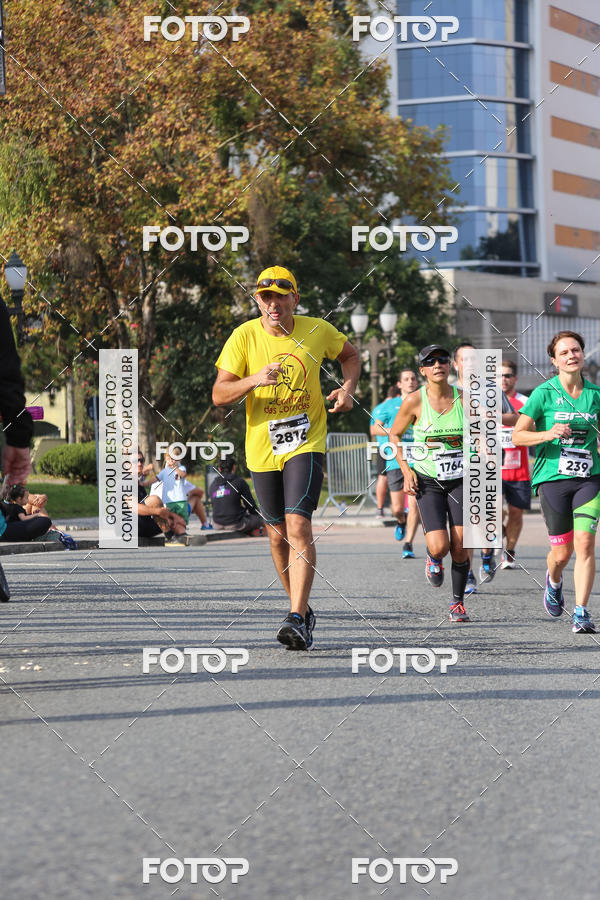 Buy your photos of the eventMeia Maratona Internacional de Curitiba 2018 on Fotop
