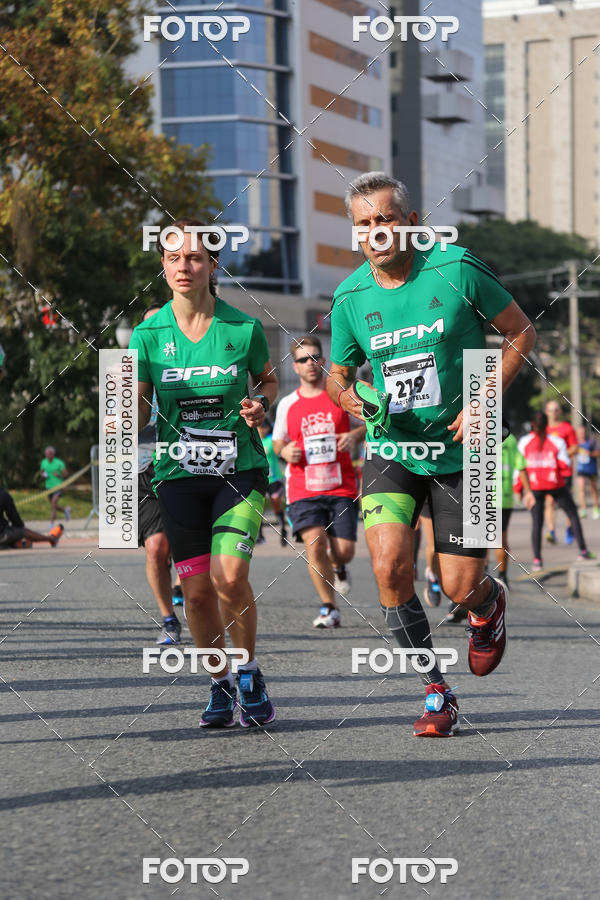 Buy your photos of the eventMeia Maratona Internacional de Curitiba 2018 on Fotop