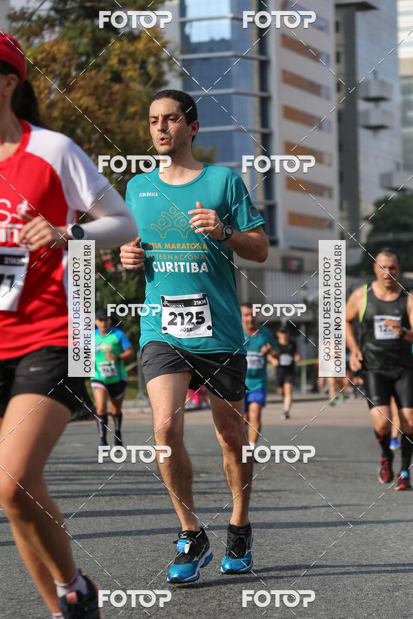 Buy your photos of the eventMeia Maratona Internacional de Curitiba 2018 on Fotop