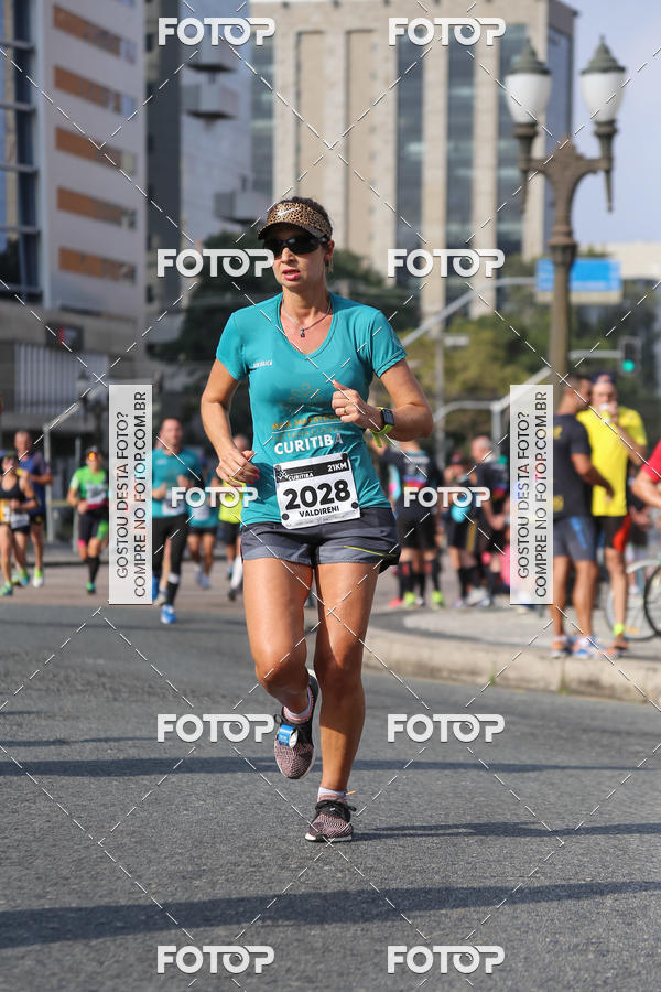 Buy your photos of the eventMeia Maratona Internacional de Curitiba 2018 on Fotop