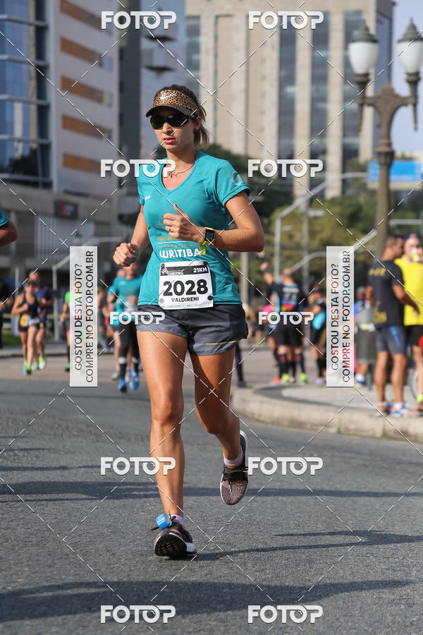Buy your photos of the eventMeia Maratona Internacional de Curitiba 2018 on Fotop