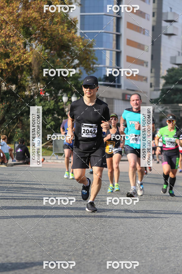 Buy your photos of the eventMeia Maratona Internacional de Curitiba 2018 on Fotop