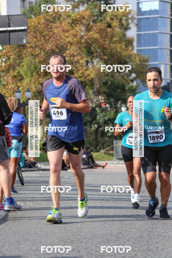 Buy your photos of the eventMeia Maratona Internacional de Curitiba 2018 on Fotop