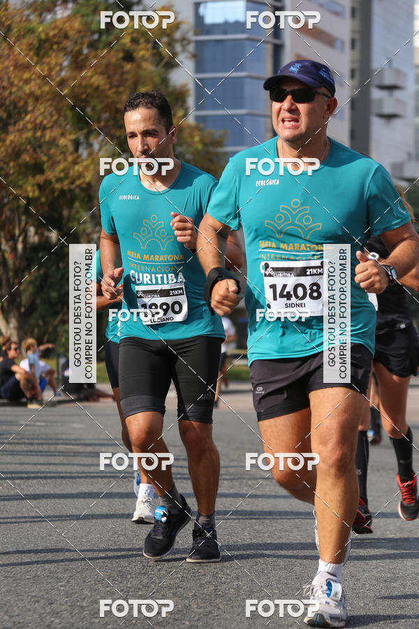 Buy your photos of the eventMeia Maratona Internacional de Curitiba 2018 on Fotop